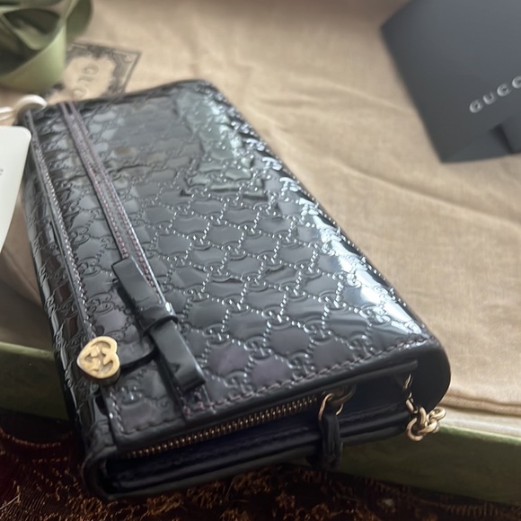 Authenticated Gucci Guccissima chained wallet - Picture 5 of 15